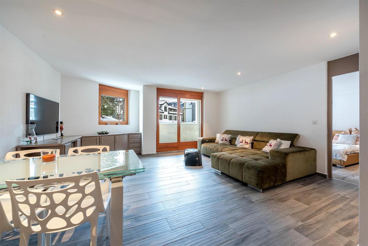 Esclusivo Bilocale Centralissimo St. Moritz Bagian luar foto
